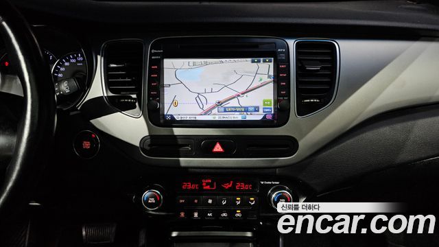 Kia Carens 2014 — photo 14
