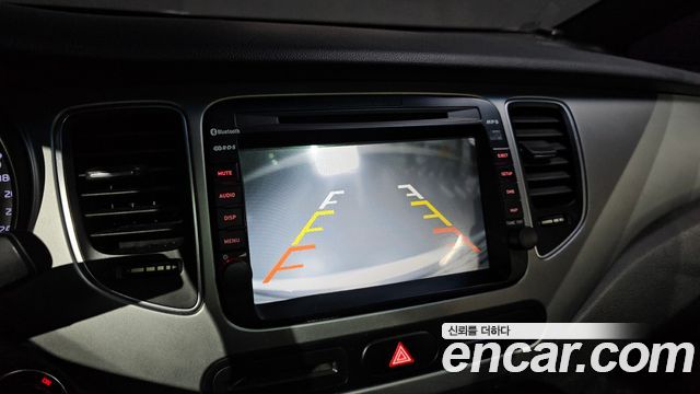 Kia Carens 2014 — photo 15