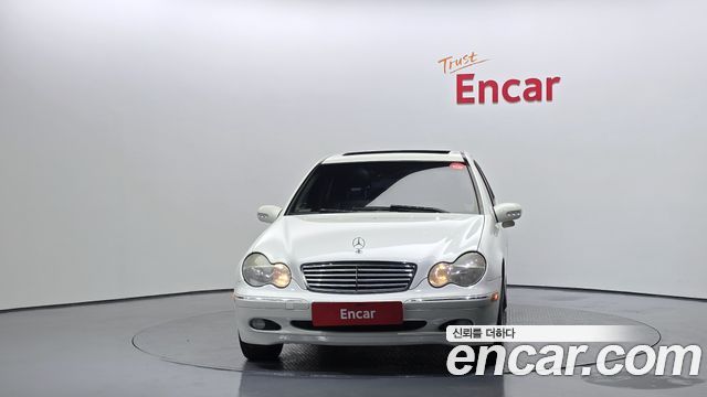 Mercedes-Benz C-Class 2004 — photo 3