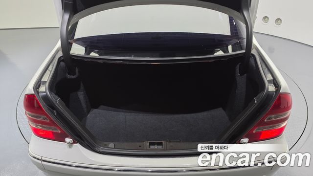 Mercedes-Benz C-Class 2004 — photo 20