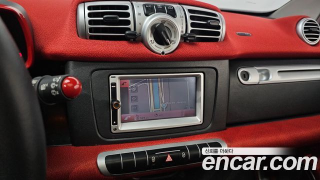 Smart Fortwo 2012 — photo 16