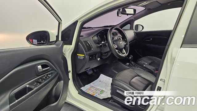 Kia pride 2014 — photo 10