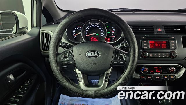 Kia pride 2014 — photo 15
