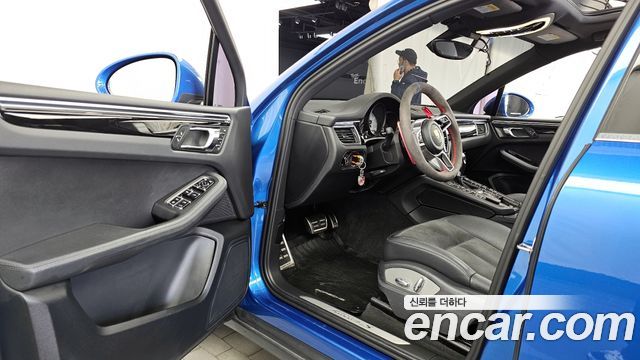 Porsche Macan 2015 — photo 10