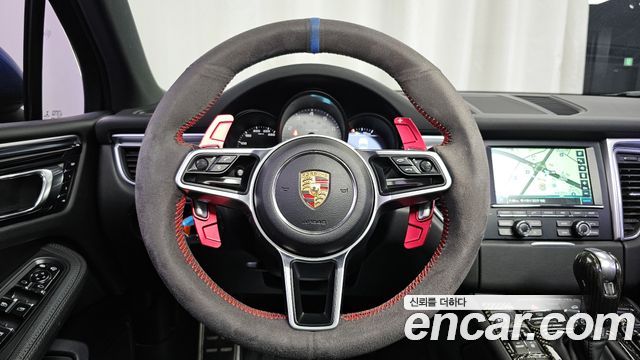 Porsche Macan 2015 — photo 13