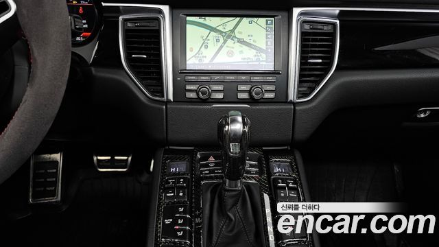 Porsche Macan 2015 — photo 14