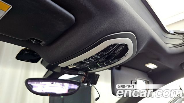 Porsche Macan 2015 — photo 18