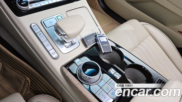 Genesis G90 2019 — photo 9