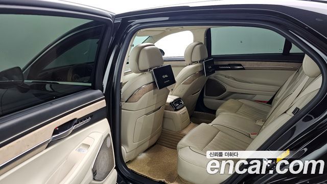 Genesis G90 2019 — photo 12