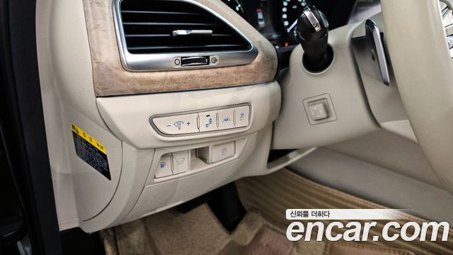 Genesis G90 2019 — photo 16