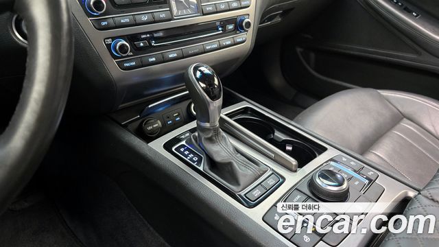 Hyundai Genesis 2016 — photo 9