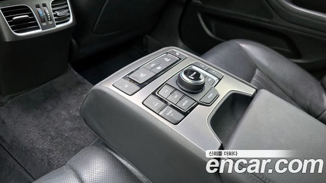 Hyundai Genesis 2016 — photo 16