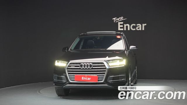 Audi Q7 2019 — photo 3
