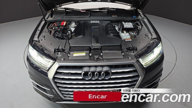 Audi Q7 2019 — photo 6
