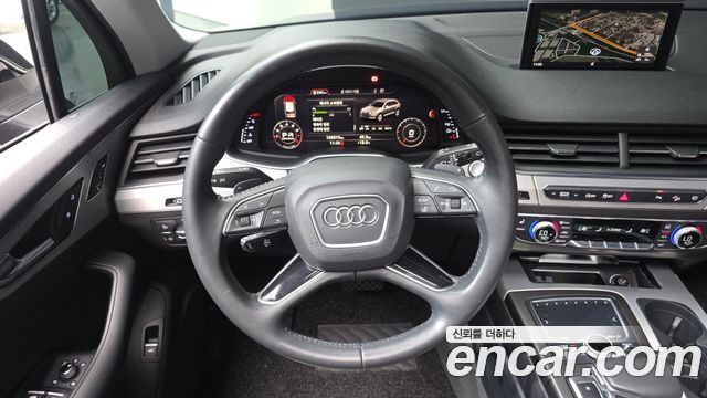 Audi Q7 2019 — photo 13