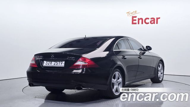 Mercedes-Benz CLS-Class 2005 — photo 2