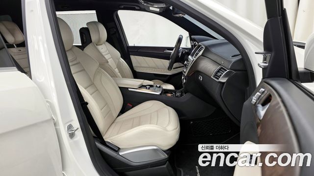 Mercedes-Benz GL-Class 2015 — photo 11