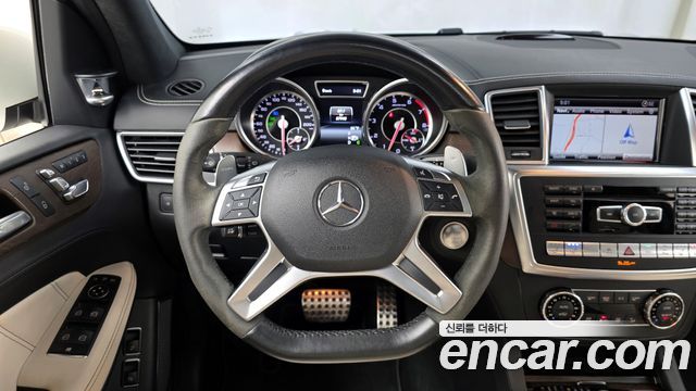 Mercedes-Benz GL-Class 2015 — photo 13