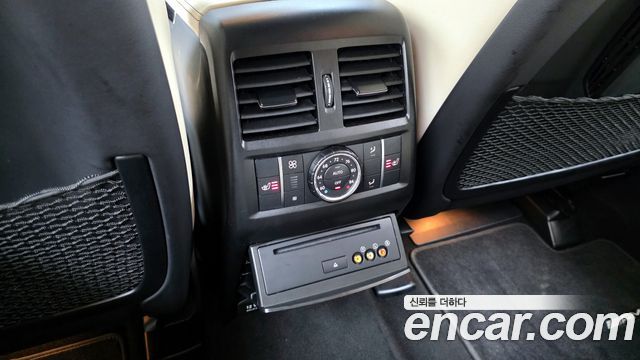 Mercedes-Benz GL-Class 2015 — photo 15