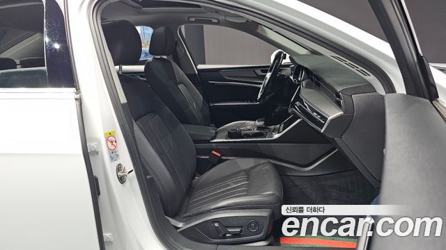 Audi A6 2021 — photo 10