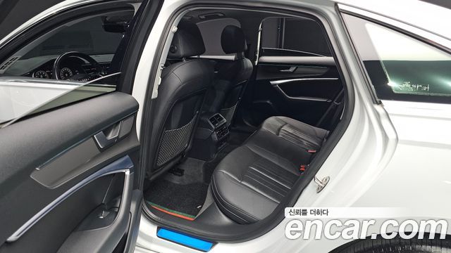 Audi A6 2021 — photo 12