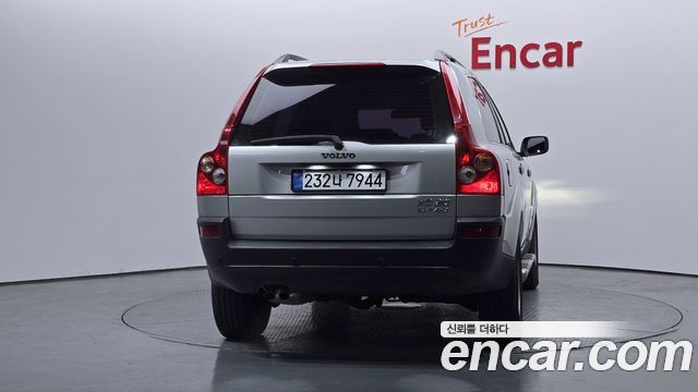 Volvo XC90 2004 — photo 4