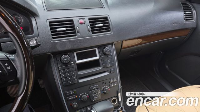 Volvo XC90 2004 — photo 15