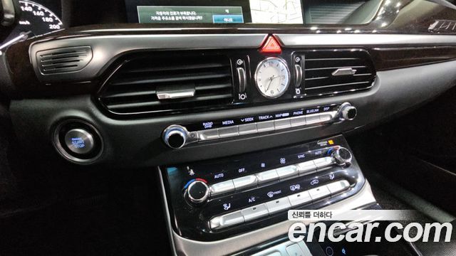 Genesis EQ900 2017 — photo 15