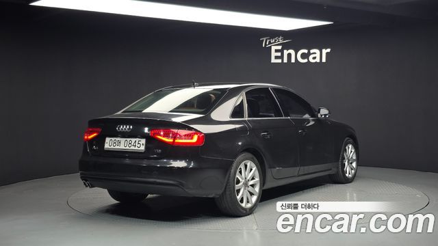 Audi A4 2016 — photo 2