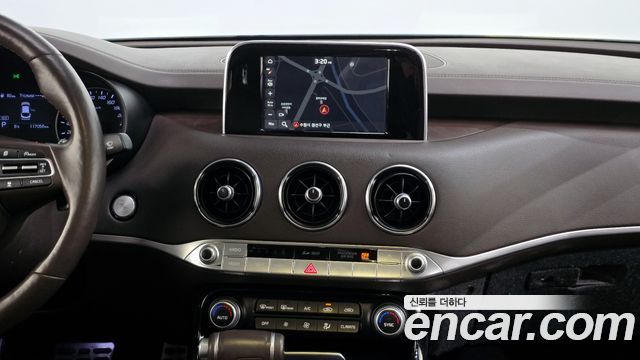 Kia Stinger 2018 — photo 14