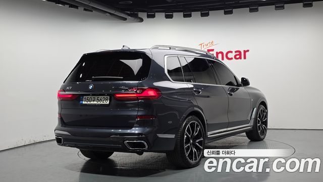 BMW X7 2022 — photo 2