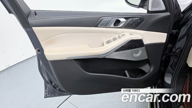 BMW X7 2022 — photo 18