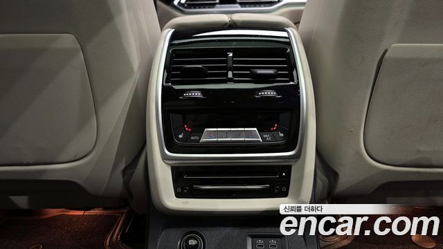 BMW X7 2022 — photo 19
