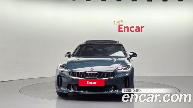 Kia Stinger 2023 — photo 3