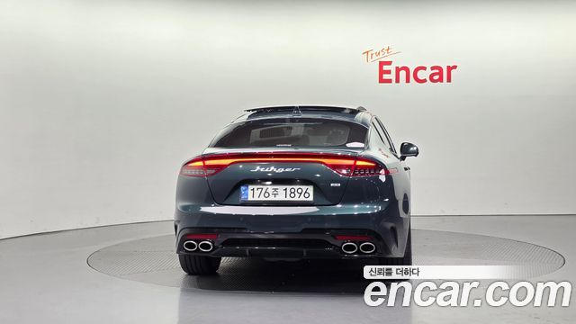 Kia Stinger 2023 — photo 4