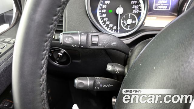 Mercedes-Benz G-Class 2013 — photo 17
