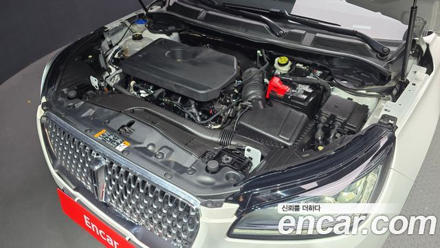 Lincoln Corsair 2022 — photo 6
