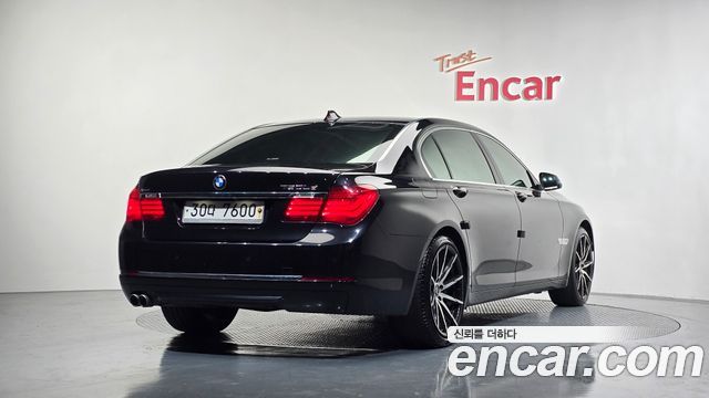 BMW 7-Series 2013 — photo 2