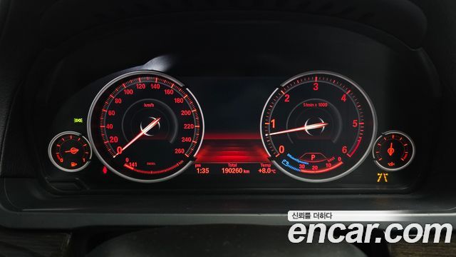 BMW 7-Series 2013 — photo 8