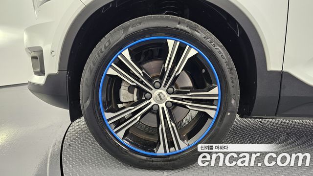 Volvo XC40 2021 — photo 5