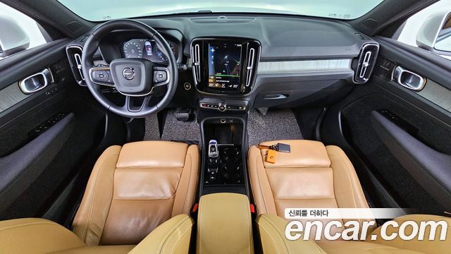 Volvo XC40 2021 — photo 7