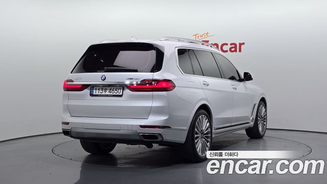 BMW X7 2022 — photo 2