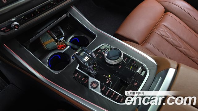 BMW X7 2022 — photo 9