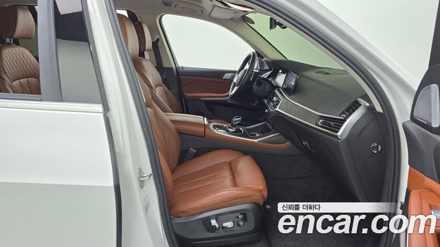 BMW X7 2022 — photo 11
