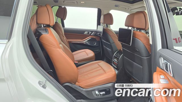 BMW X7 2022 — photo 12