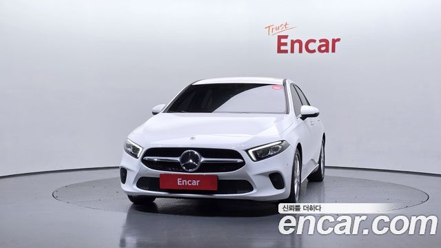 Mercedes-Benz A-Class 2020 — photo 3
