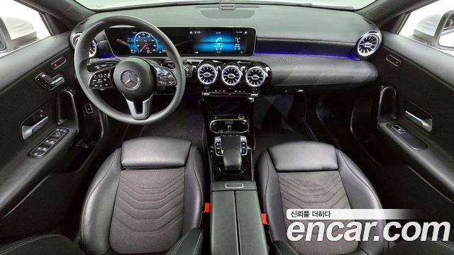 Mercedes-Benz A-Class 2020 — photo 7