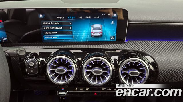 Mercedes-Benz A-Class 2020 — photo 15
