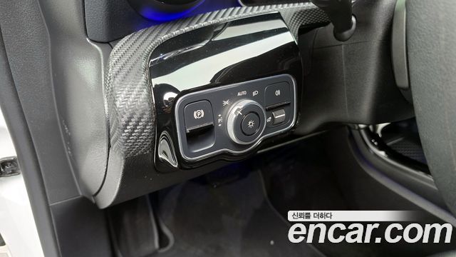Mercedes-Benz A-Class 2020 — photo 17