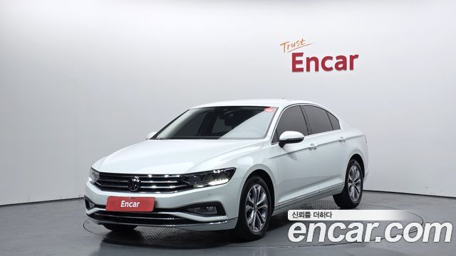 Volkswagen Passat 2022 — photo 1